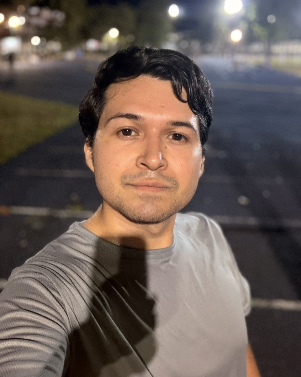 rleonelcs's tweet photo. devastado 🏃🏻 https://t.co/9VNYsSHJYl
