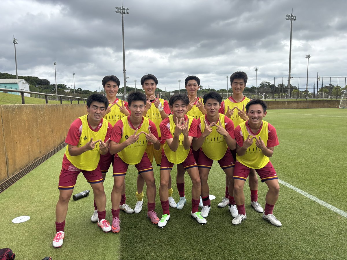 KOBEKORYO's tweet photo. 令和8年度 兵庫県高等学校総合体育大会
準決勝
1-3AIE
ご声援ありがとうございました。
3位決定戦も戦い抜きます。
#神戸弘陵
#REFLAME
#キノネ塾
#cilifety
#焼肉処にく全
#三宮店 #板宿店 #東加古川店
#MIZUNO
#和衷協同woiwoiwoi
#ミズノフットボール
#住友ゴム
#ハイブリッドターフ
#RG https://t.co/Uxxxkwy2R3