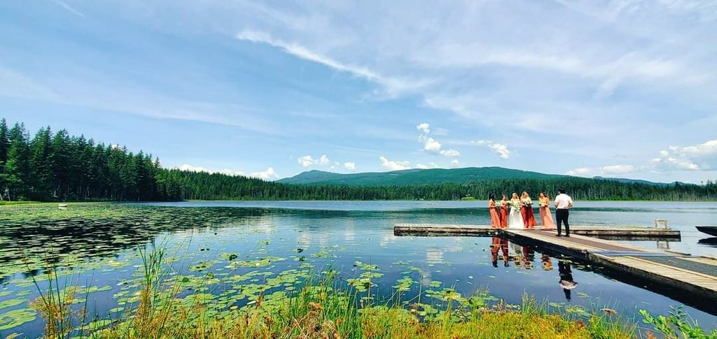 LindaPeters64's tweet photo. @obligatraveler @t_jh2009 @travelstustring @OneDelightfulL @danielrbates82 @carornocar @PoetryMom1978 @Roadstories @terryanzur @myscenicdrives Canada has more lakes than all other countries in the world combined. Estimates show it holds roughly 62% of the world's natural lakes; over 2 to 3 million lakes. 🇨🇦
📸: Mike Lake
Goose Lake
Stave Lake
Whonnock Lake
Add your #Top4Lakes photos
Tag #Top4Theme host: @obligatraveler https://t.co/KfTaFIE0VS