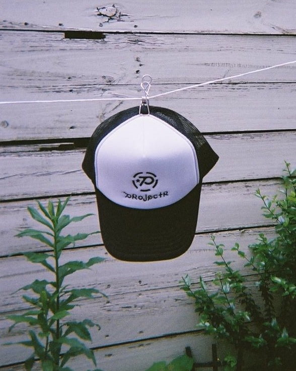 projectr___'s tweet photo. *p(R)ojectR® CIRCLE LOGO COLLECTION
■Circle Color Logo Cap
PRICE:¥6,380(税込)
COLOR:Black,Blue,Green,Red
SIZE : Free
・VERTICAL GARAGE ONLINE STORE
https://t.co/BwmxDs9L1m
#THERAMPAGE
#projectr https://t.co/KSJh50kVLN