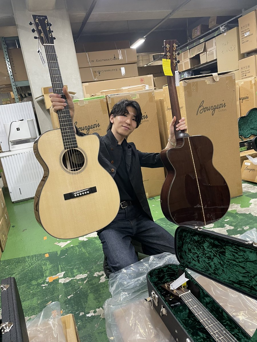 heartmanguitars's tweet photo. ボジョア/タッチストーンから待望のソロイストが登場〜！

#Bourgeois 
-Japan Special-OMC Soloist/TS
販売価格:¥715,000税込

ルッツトップににマダガスカルローズサイドバック…

本日より発売！
これは皆さんお待ちかねなのでは！？
既に1本ご成約です🙏

商品ページ⬇️
https://t.co/NDO2Rvo2J0 https://t.co/FOW5wSo0Ws