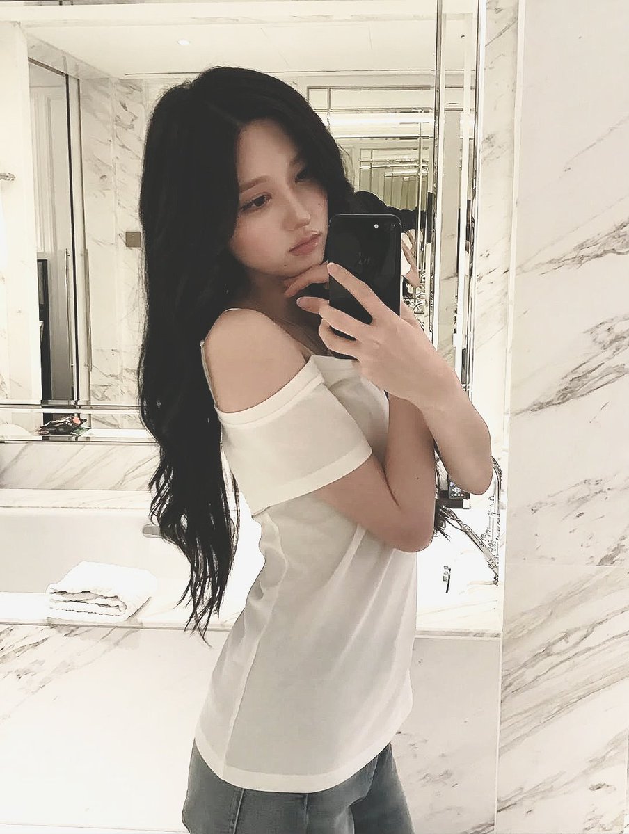 ♥︎, tweet media
