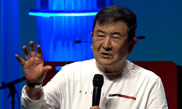 riamn002's tweet photo. 小林旭 87歳、力強い歌声を披露 体調は悪くはないが“こんなはずじゃなかった” https://t.co/5PpjqxW431 https://t.co/KMJeOX78l7