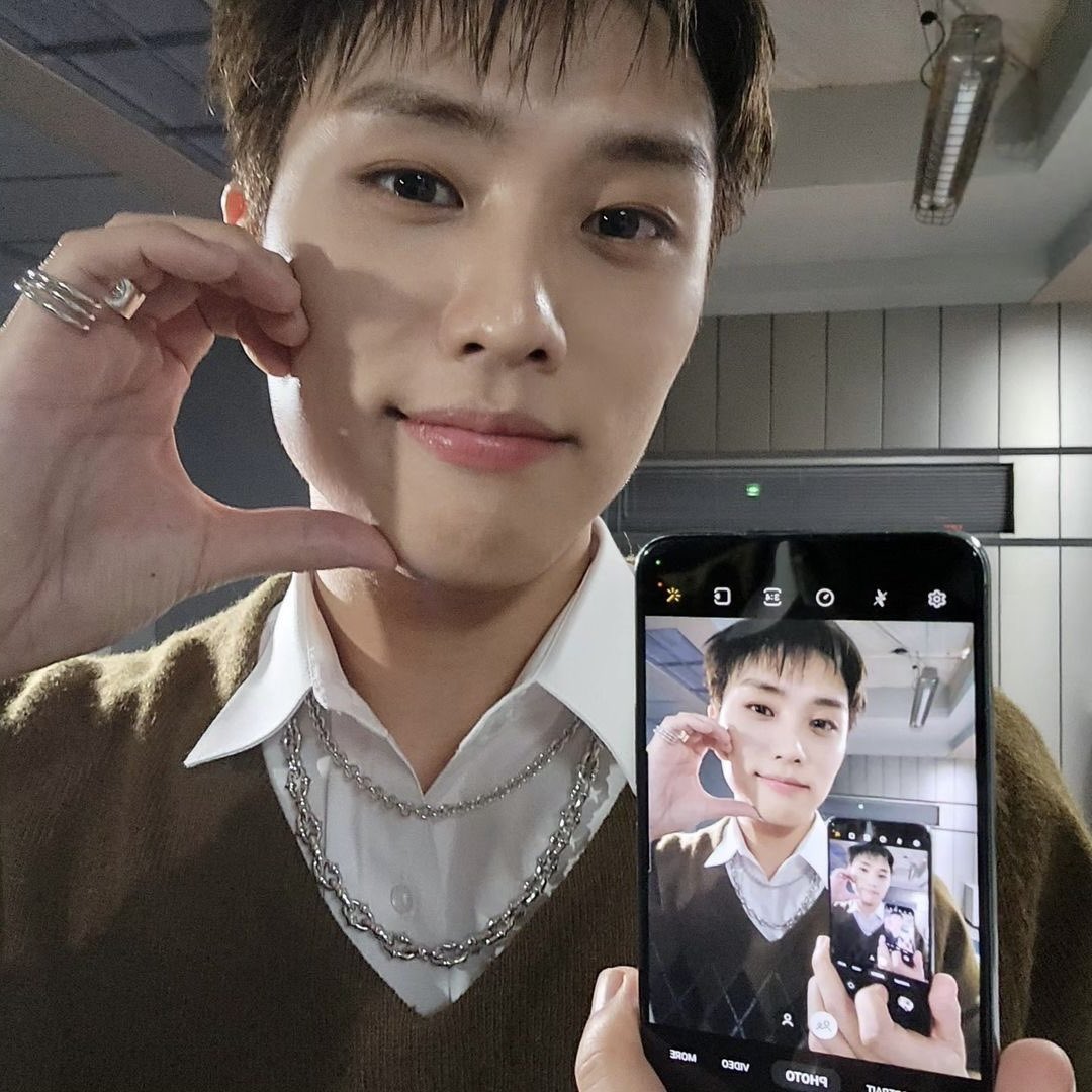 lighttheb's tweet photo. @cab_in_kev @happ_y_30 지금 저보고 이걸하라는거죠.......... https://t.co/bA5gEmAu9I