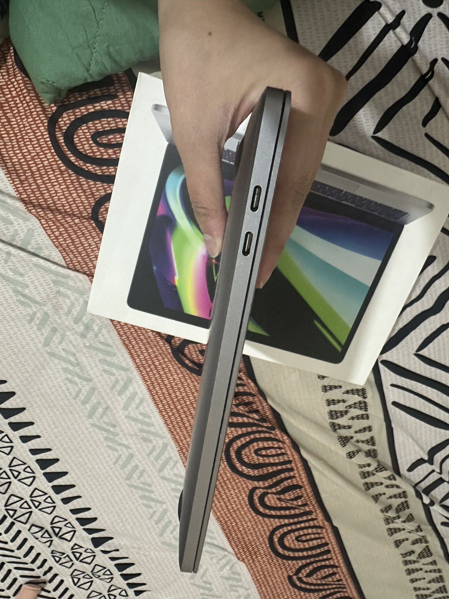 azylezyl's tweet photo. WTS
Macbook pro m2 256/8gb
Mulus, jarang terpakai pembelian resmi apple store &amp; kartu garansi
 11jt masih bisa nego 🥳🥳
Hanya cod sekitaran jaksel https://t.co/2MWOqb9Sl7