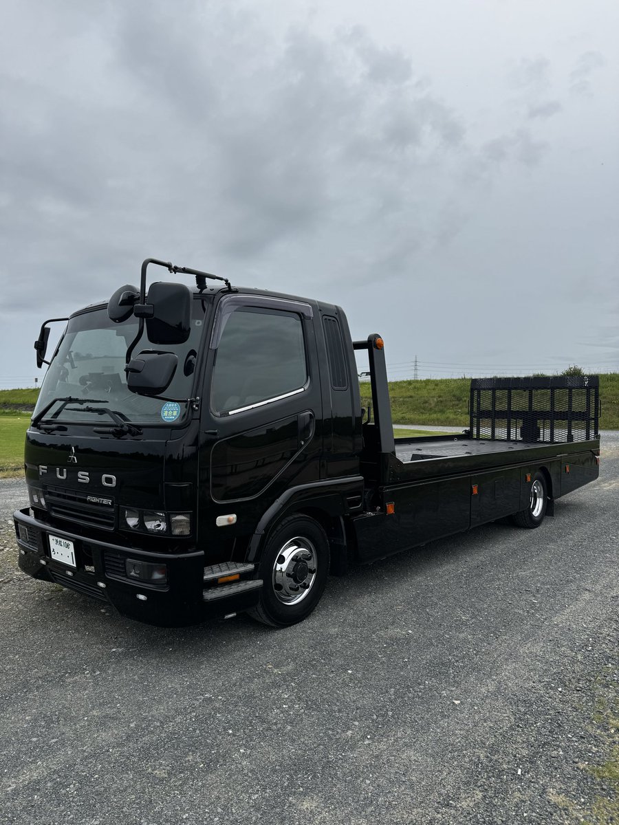 stw_tranpo's tweet photo. 4t 積載車　売却します

程度は極上

フルカスタム積載車

H10 8,000cc NA
走行32万km
フルエアロ
カスタム多数
ブリジストンメッキホイール
サブバッテリーシステム搭載
2,000wインバータ
パーキングクーラー付

価格はDM・お電話ください
090-1820-2923
#セルフローダー
#積載車
#レッカー
#積車 https://t.co/a4U1xx40rw