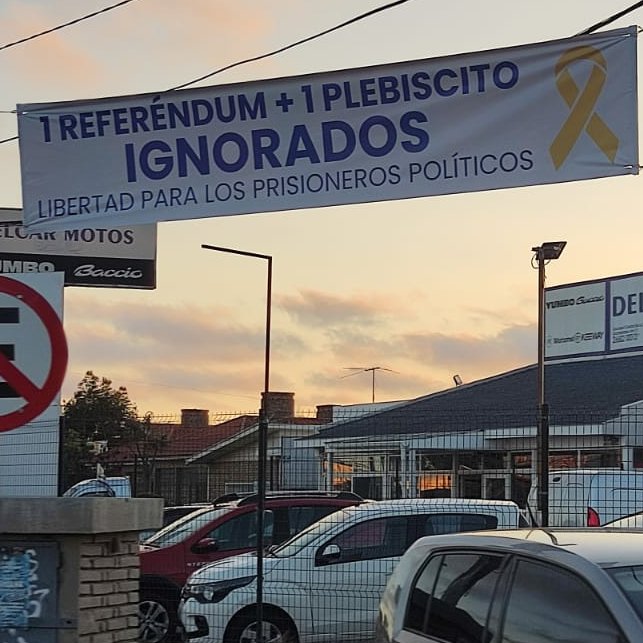 SeUruguay's tweet photo. El pueblo votó dos veces por mantener una ley y los resultados estan siendo #ignorados 

¿De qué democracia y apego a la #Constitución, alardean?

#SeTieneQueSaber #Caducidad 🎗️🇺🇾 https://t.co/MSsKLOGFWD