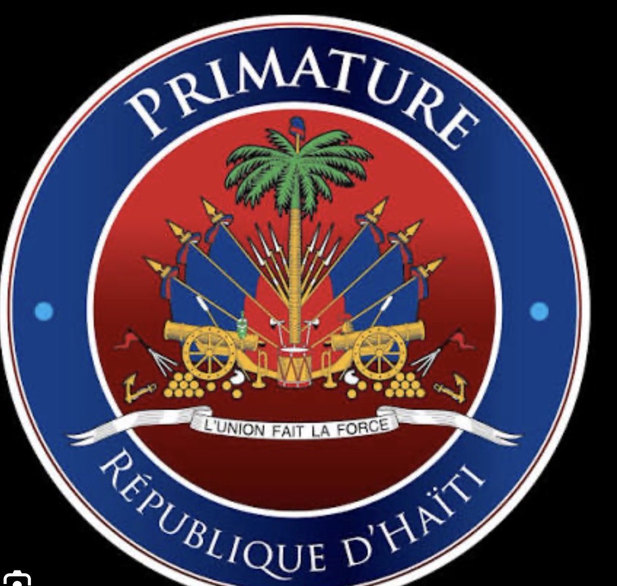 dynamic55923's tweet photo. #Actualités

À l’approche de la Coupe du monde, événement sportif majeur suivi à travers le monde, les autorités ont annoncé un programme de distribution de téléviseurs et de génératrices dans plusieurs villes, quartiers et sections communales du pays afin de permettre à davantage de citoyens de suivre les rencontres.

Selon certaines informations relayées dans les médias, des contrats liés à la fourniture et à la distribution de ces équipements auraient été attribués à des entreprises du secteur privé. Le montant total consacré à cette opération n’a pas encore été communiqué publiquement.

Cette initiative suscite l’intérêt de plusieurs observateurs qui souhaitent en savoir davantage sur son organisation, son financement et son impact à travers le territoire. Les détails complémentaires devraient être connus au fur et à mesure de l’avancement du programme.