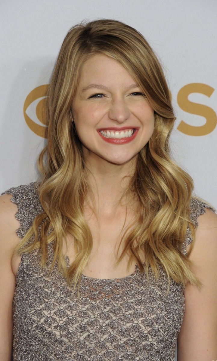 okwh7re's tweet photo. Her nose scrunch! HOW IS SHE SO CUTE EVEN https://t.co/8ewkgbBHvf