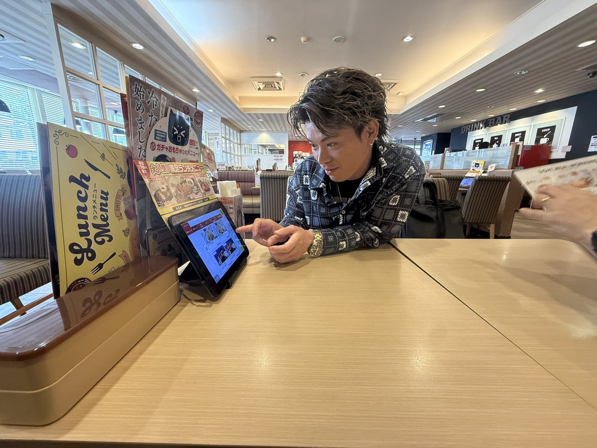Peaceful_naoya's tweet photo. 本日はRAYくんとガストデート☺️笑

この後は水戸オーパあだちはうす部です🫡 https://t.co/6NtUP8qN8m