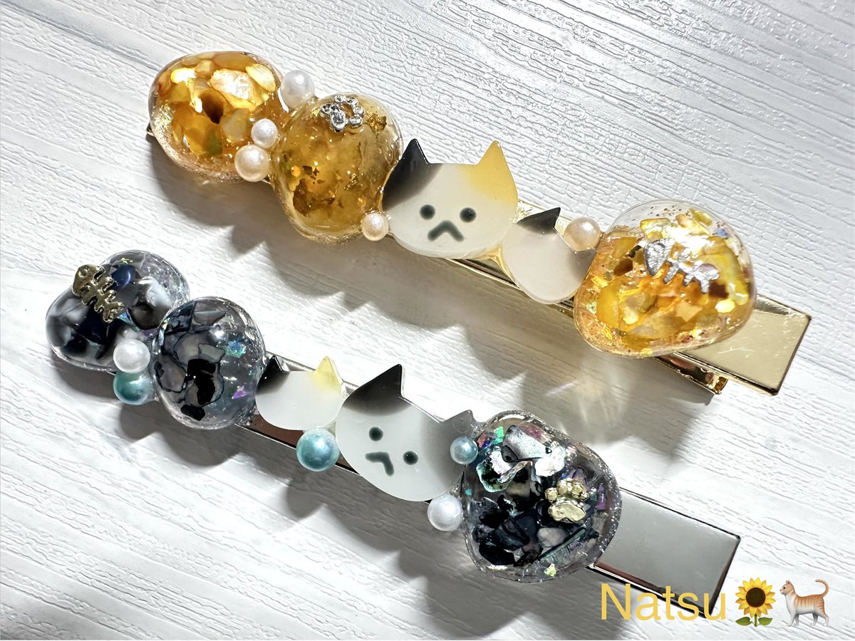 Natsu_7243's tweet photo. 猫のヘアクリップ🐾

バレッタ同様、ふたごねこがついてます😺

#レジン　#ハンドメイド
#猫　#ヘアクリップ https://t.co/4tE0UEHtGe