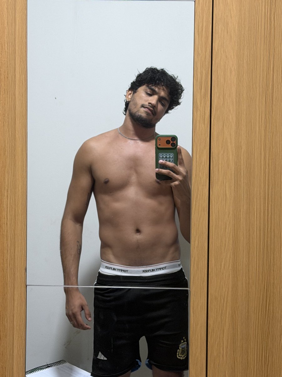 Yuri_vdd's tweet photo. Pós treino https://t.co/xHf6uEVpHs