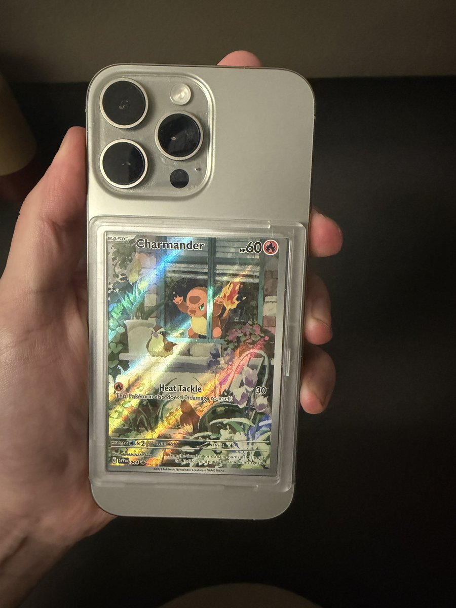 PokeWhales's tweet photo. 🚨 Restock 🚨

We’ve restocked our MagSafe card protectors/ displays! 

Pretty cool way to show off your cards while keeping them sleeved / safe. 

(Comes with adhesive for you android people too) 

https://t.co/Ti3rPuKkkb

(Will sell out fast again) https://t.co/E9ghwYNvGl