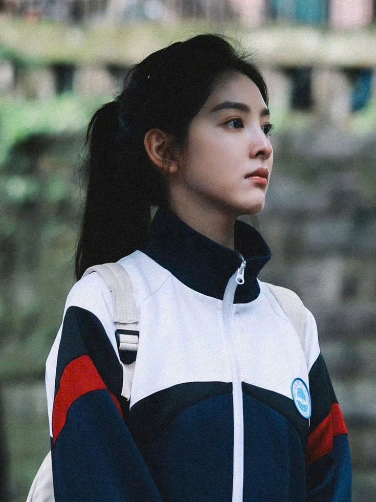 11nu14's tweet photo. 이렇게 생긴 첫사랑을 어떻게 잊냐고 물었어 https://t.co/FZey58hguE
