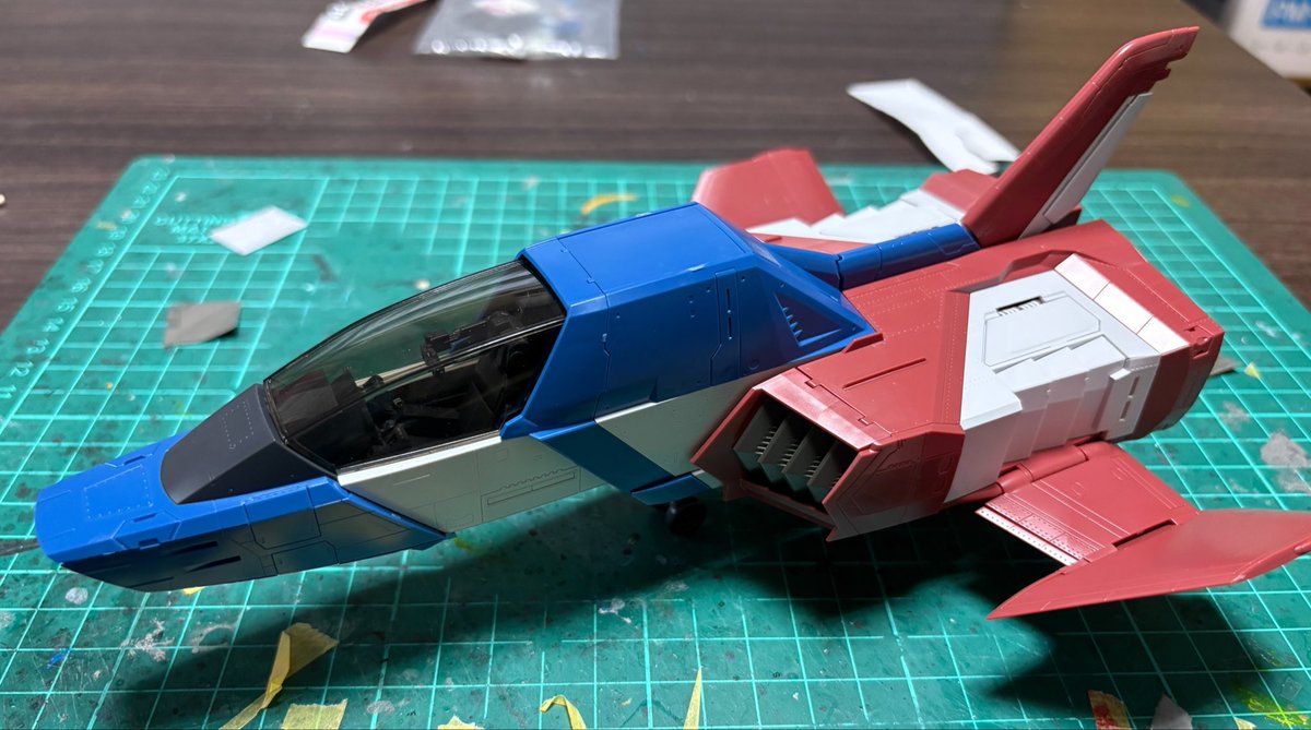 戦場ディオラマ模型完成品1/35『誰も来ない演奏会』 1/35 コア・ファイターをパチ組するなど これはジオラマ作りたい🤤