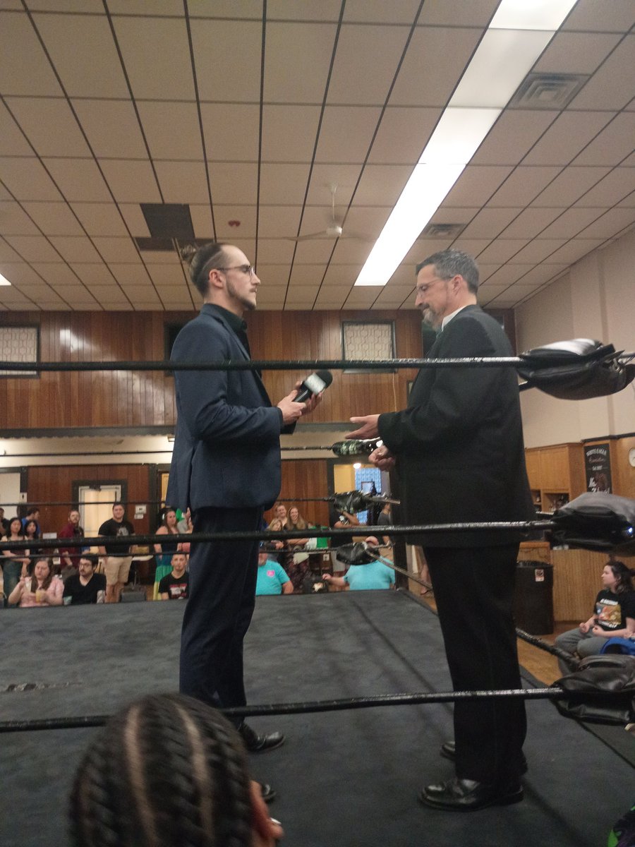 EarthboundCause's tweet photo. Tonight was a night of many handshakes. Everybody's looking for that RoH gig. #WrestlingOpen https://t.co/mFdZ8iBUcI