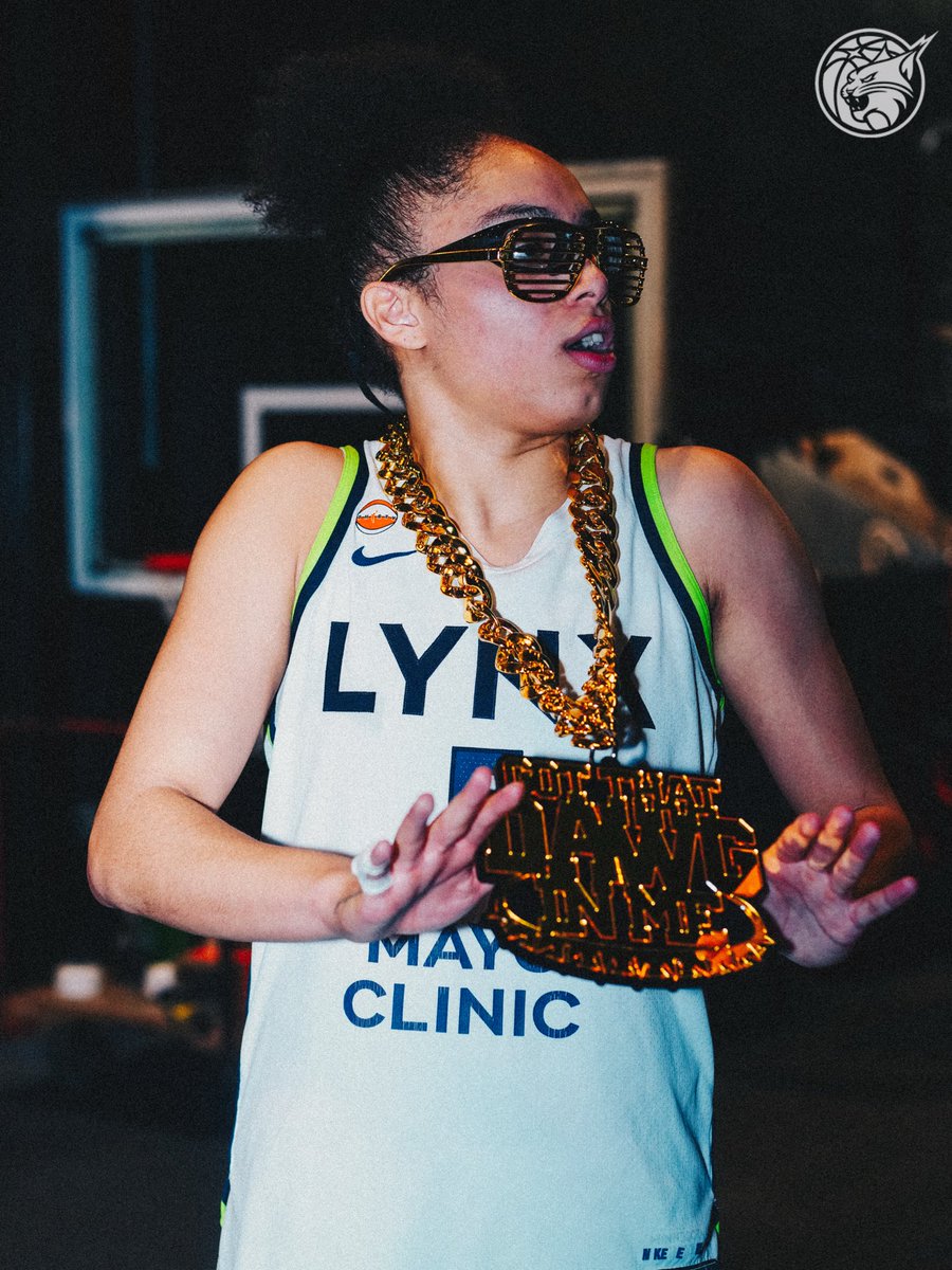 minnesotalynx's tweet photo. WHO LET THE DAWG OUT? 😤 https://t.co/cwA5O9uYus