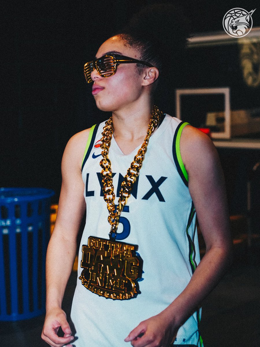 minnesotalynx's tweet photo. WHO LET THE DAWG OUT? 😤 https://t.co/cwA5O9uYus