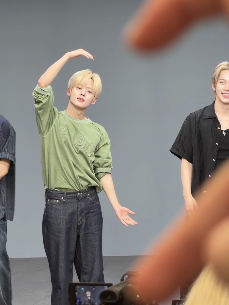 nn3erry's tweet photo. 깜짝 등장✨ https://t.co/PfdZ9Z2Twa