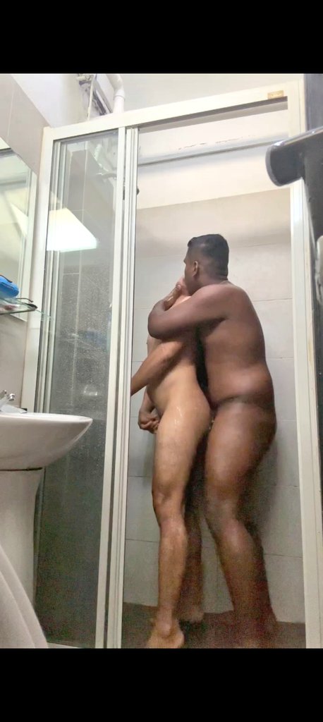 dineshaverage's tweet photo. Sesi fun ngna masseur Indon kat Hotel Bandar JB😜 .... Video kat channel yer... Sapa2 nak join channel dm me kat telegram https://t.co/5MEh6AEigT... Harga Mur2 jer https://t.co/bh6NTOaZa8