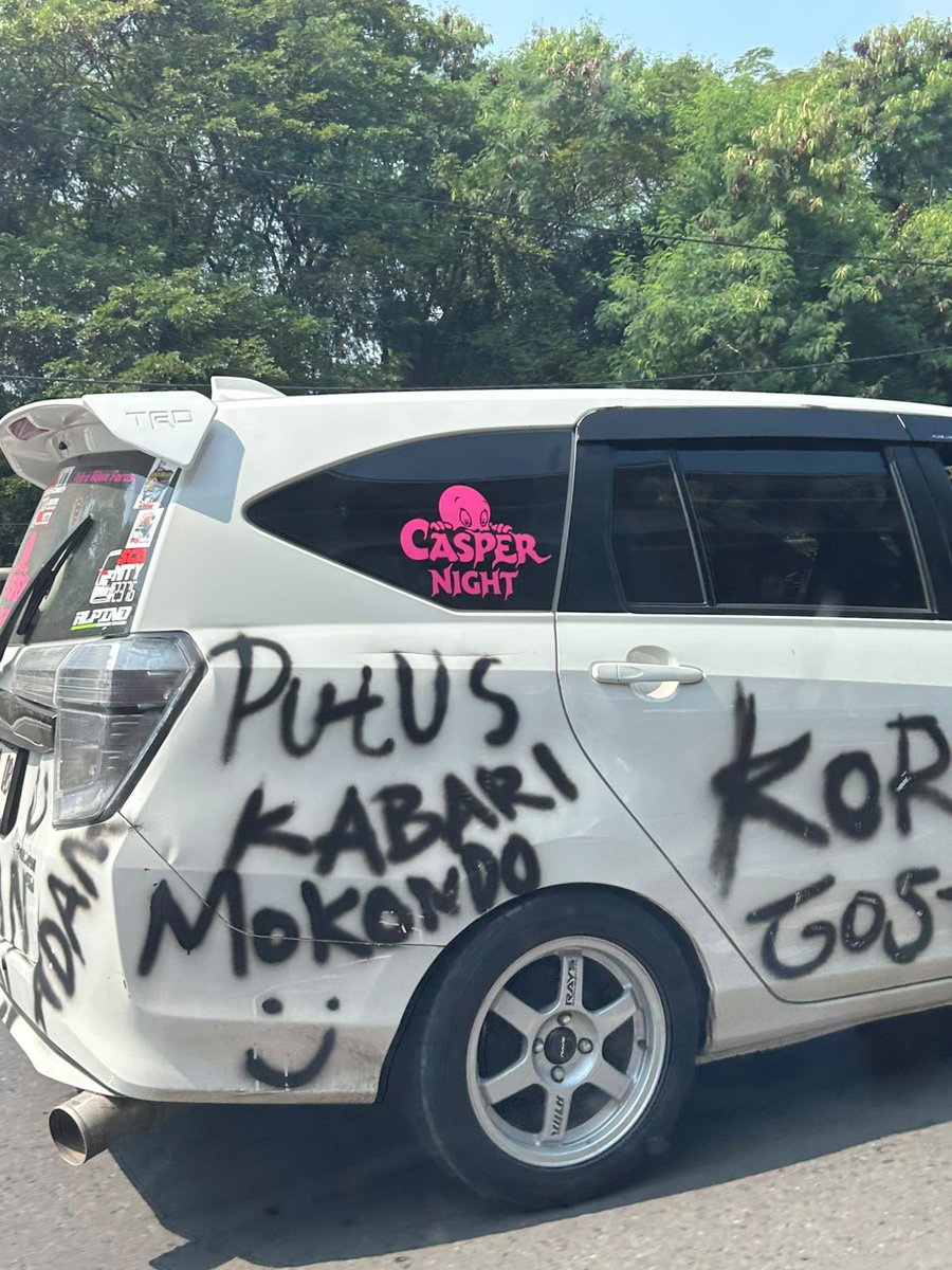gadinglyfe's tweet photo. Kesalahan apa yang bro lakukan 😭 https://t.co/eVAdI8WhVp