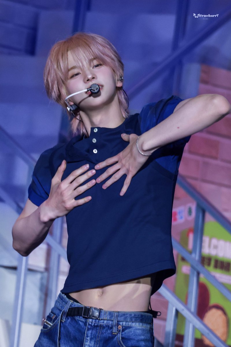 TWStrawberrYu's tweet photo. 𝟮𝟲𝟬𝟯𝟮𝟳  𝗧𝗪𝗦 𝟮𝗡𝗗 𝗙𝗠

#신유 #SHINYU #シニュ 
#투어스 #TWS https://t.co/cj9nU0DkM2