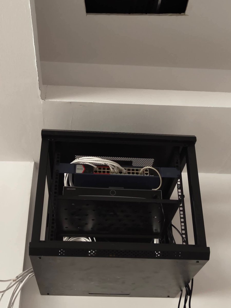 EmmanuelOwosen2's tweet photo. @Apexkicks254 Need professional ELV security solutions for your facility? Contact Wambi Enterprise today — 07017221101.”#SecuritySystem
#CCTVInstallation
#SmartHome
#FireAlarmSystem
#AIsecurity
#TechTok
#Surveillance
#HomeSecurity
#BusinessSecurity
#ELVSystems https://t.co/DhAcozraJZ