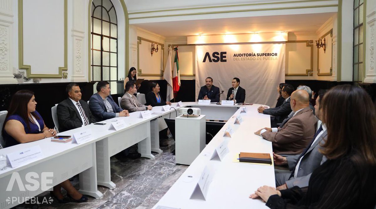 AsePuebla's tweet photo. 🤝 La @ASEPuebla y el @CICEPAC firmaron un convenio de colaboración para fortalecer la fiscalización de la obra pública mediante capacitación, intercambio de conocimientos y fortalecimiento técnico.

Además, el Auditor Superior, Germán Reyna y Herrero @GermanReynaH, refrendó el compromiso de certificar el Laboratorio de Obra Pública.

Conoce más en: https://t.co/gC6l9oLFVx  

#PueblaSinCorrupción #ASEPuebla #CICEPAC #ObraPública #Transparencia
