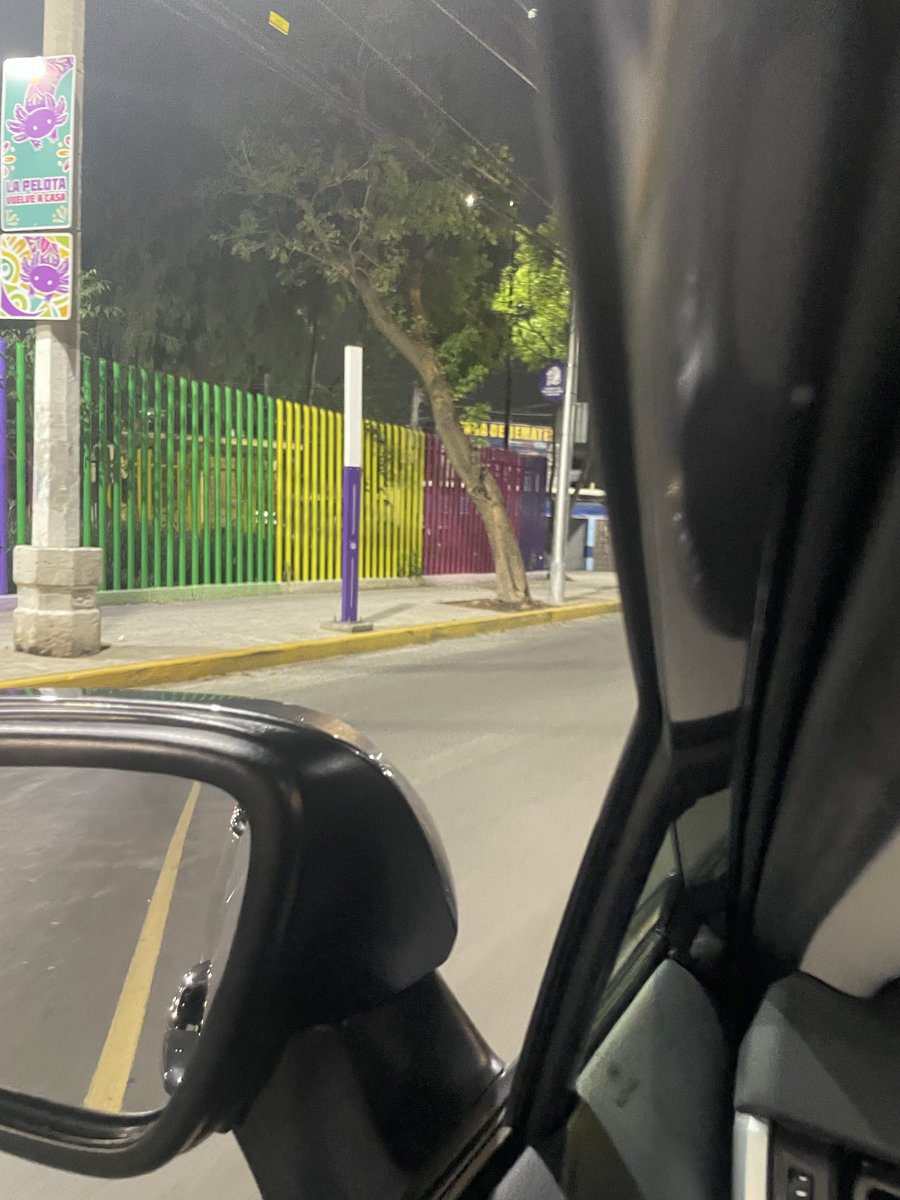 gilreali's tweet photo. @Alcaldia_Coy @GobCDMX @locatel_mx Buenas noches, reporte de luminarias descompuestas o desconectadas, en av circuito estadio azteca y calle san Alejandro, referencia casi esquina las Flores https://t.co/bX2vxzP7UR