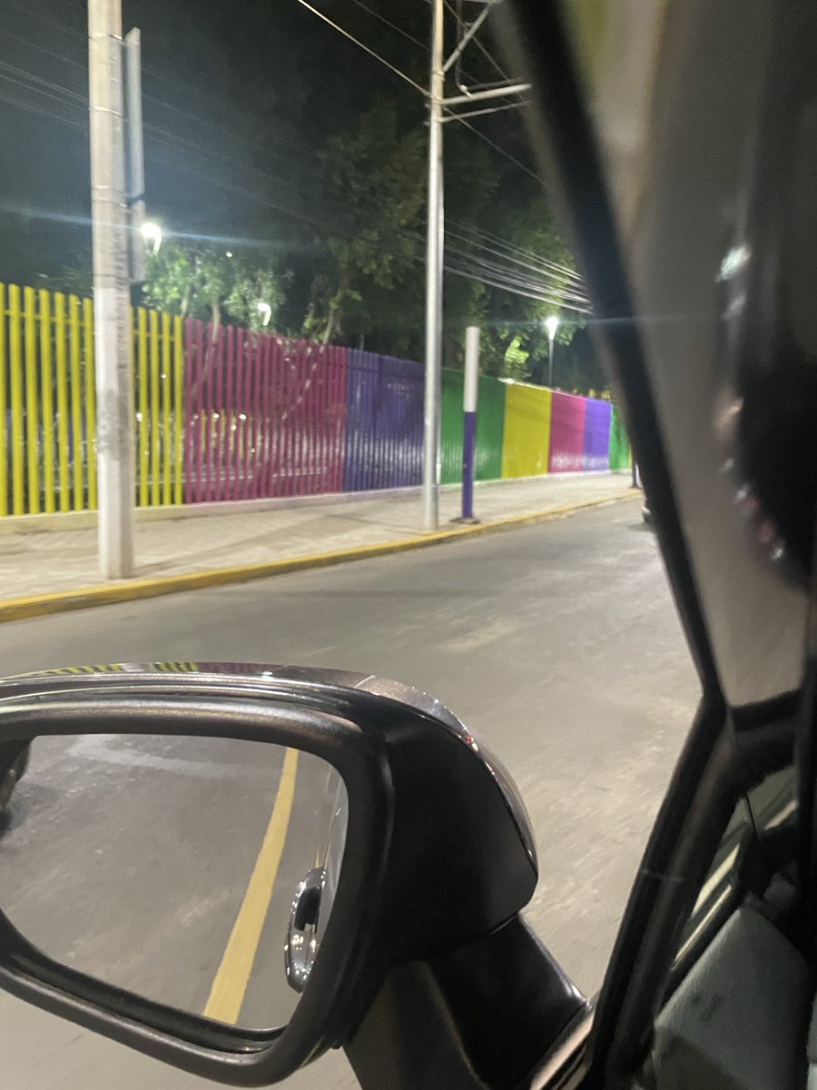 gilreali's tweet photo. @Alcaldia_Coy @GobCDMX @locatel_mx Buenas noches, reporte de luminarias descompuestas o desconectadas, en av circuito estadio azteca y calle san Alejandro, referencia casi esquina las Flores https://t.co/bX2vxzP7UR