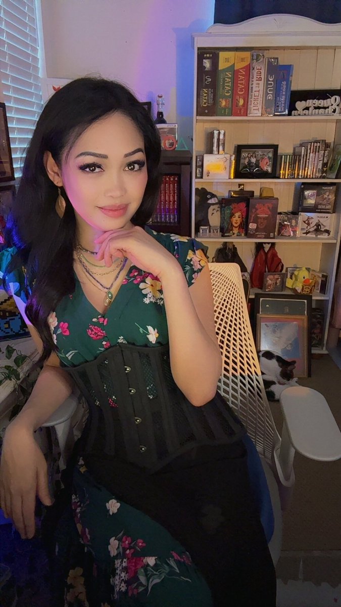 QChanleen's tweet photo. Final Fantasy IV 3D remake had me in tears the first 5 mins!  I can’t wait to keep playing; it’s like I’m home.  We are LIVE FFIV 3D remake and also putting together a 2000’s most iconic song list!  Let me know your fav 2000 songs!
(Link in bio) https://t.co/m5UI0uFivt