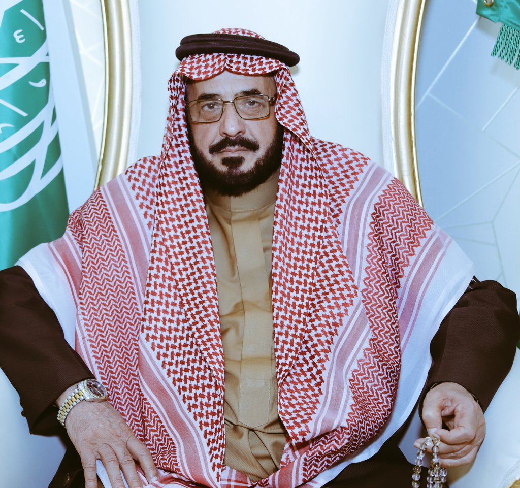 _aymn8's tweet photo. "اللهم إنها أول جمعة تمر عليه في قبره اللهم أنزل على قبره ضياء يؤنس وحشته و ينور مضجعه ووسع له في قبره،يارب عطر قبره برائحة الجنة اللهم اجعل الجنة داره و مقره واجمعنا به في جنتك".❤️‍🩹🌱
#يوم_الجمعة #ساعه_استجابة https://t.co/hfSE9h4to7