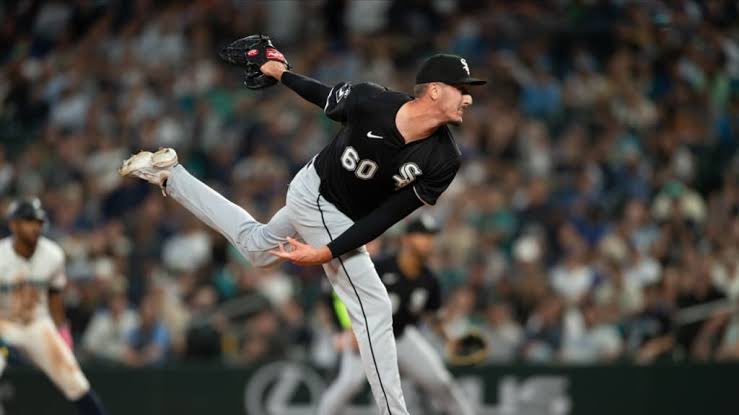 SleeperWhiteSox's tweet photo. ⬇️ Bryan Hudson Appreciation Post ⬇️

Season stats (29 games):
3-1 / 2 saves
1.26 ERA / 1.15 WHIP
28 K / 10 BB
.235 AVG against / .255 SLUG against

Hudson has been a VERY solid bullpen piece this year‼️ https://t.co/9h4TT6yXHW