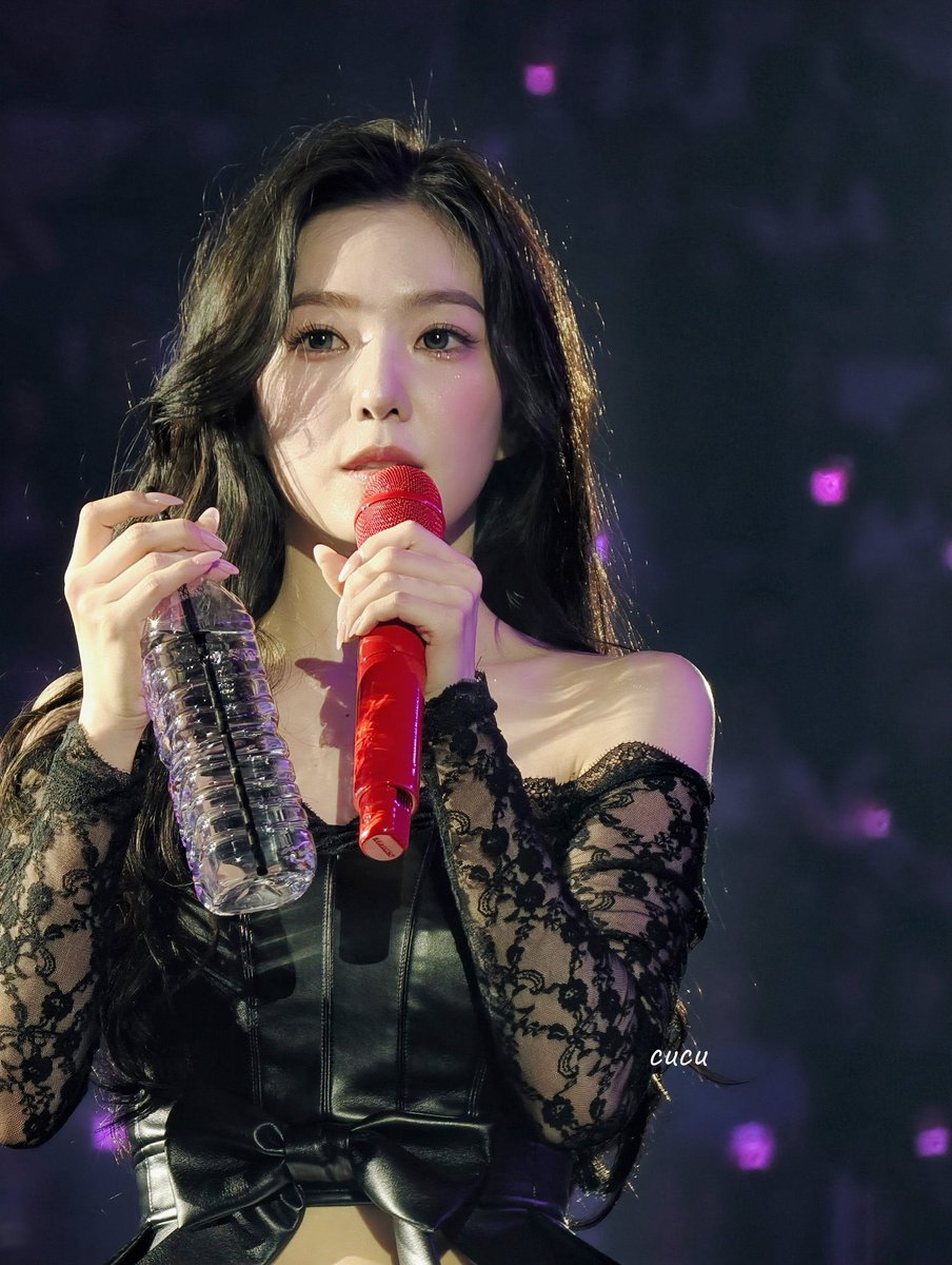 ovxbjh's tweet photo. 𝒸𝓊𝓉𝒾𝑒와 𝓈𝑒𝓍𝓎를 이 정도로 소화할 줄 아는 여자가 아니면 만족이 안 됨 https://t.co/nYad5iOwe0