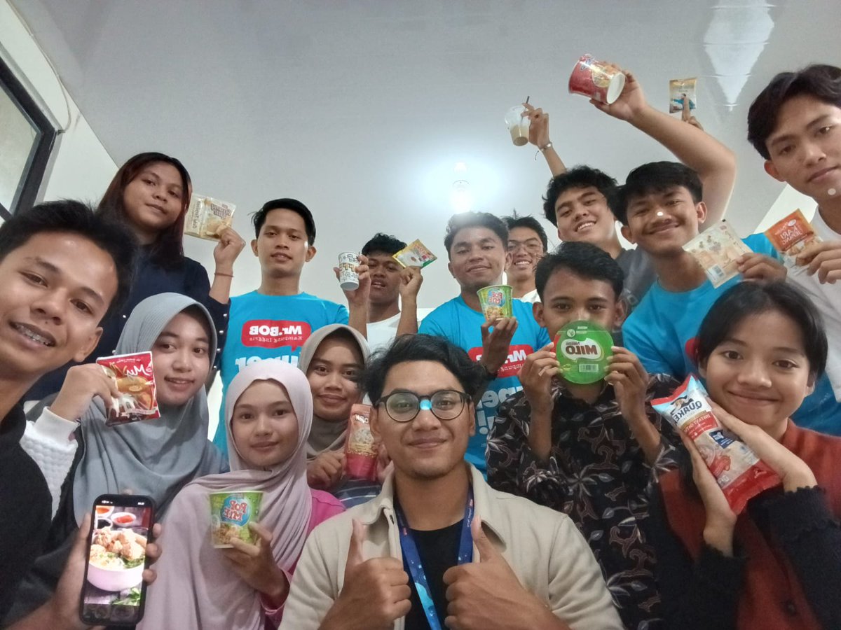 Affan7am's tweet photo. kelas memasak 🧑🏻‍🍳 @MrBobSuperSeru https://t.co/ifmlbFyFeP