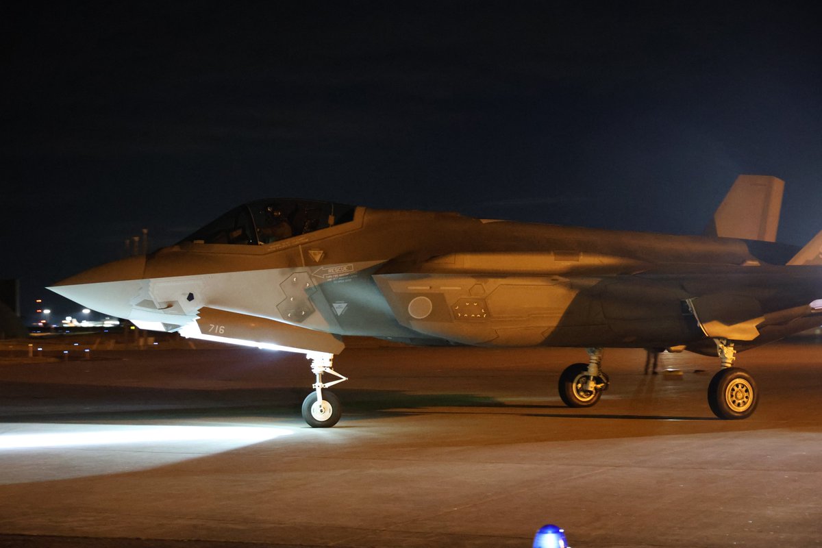 JapanJointStaff's tweet photo. Yesterday, the JASDF Northern Air Defense Force’s fighters scrambled to cope with a suspected intrusion into Japan’s airspace over the Sea of Japan.
JSDF continues to responding to protect our territory and peace for the people of Japan 24/7. (sample image)
#JASDF #F35 https://t.co/ss0TbwYq5M