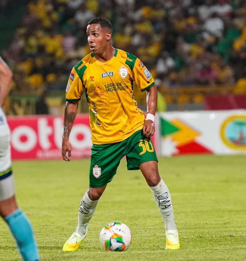 LuchoAnayaG's tweet photo. Al extremo Jairo Ditta se suman otras dos salidas confirmadas en Real Cartagena: el lateral Andrés Escobar (1.592 minutos, 20 PJ, 0 G, 1 A) y el extremo Juan Sebastián Herrera (653 minutos, 12 PJ, 0 G, 1 A). 

#HumoAnaya 🟡🟢 https://t.co/BQQ69GOKEz