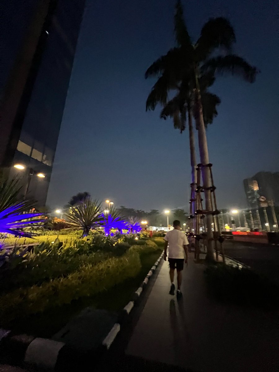 Andreansyah_088's tweet photo. Morning Jakarta🙏☕️ https://t.co/tJcEL808Sa