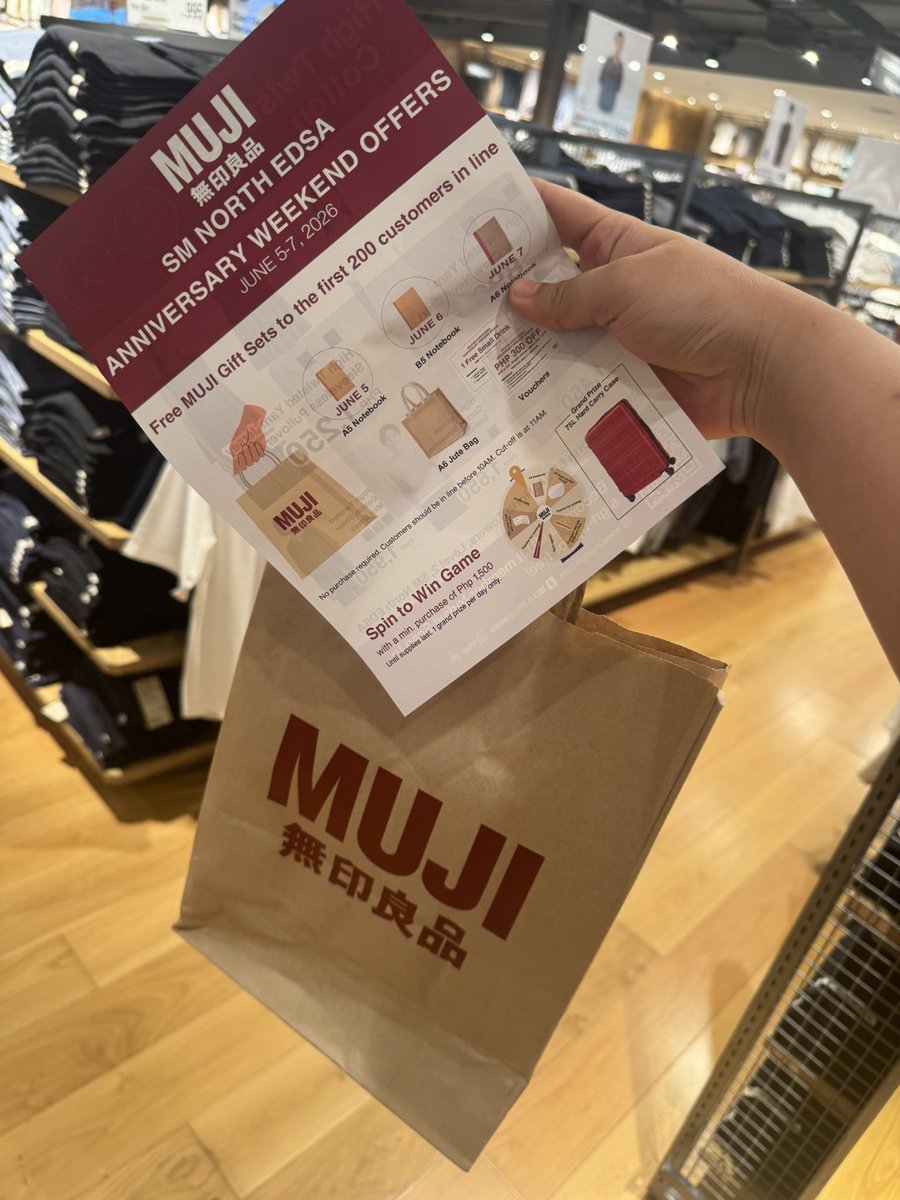 minguhochi's tweet photo. happy anniv muji.... free drinks, notebook and jute bag https://t.co/0E6PPcfOXZ