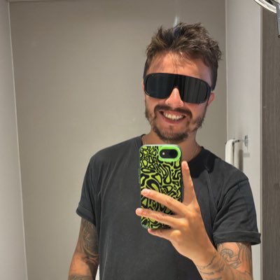 mati_paris's tweet photo. #NuevaFotoDePerfil https://t.co/SiXabaer81