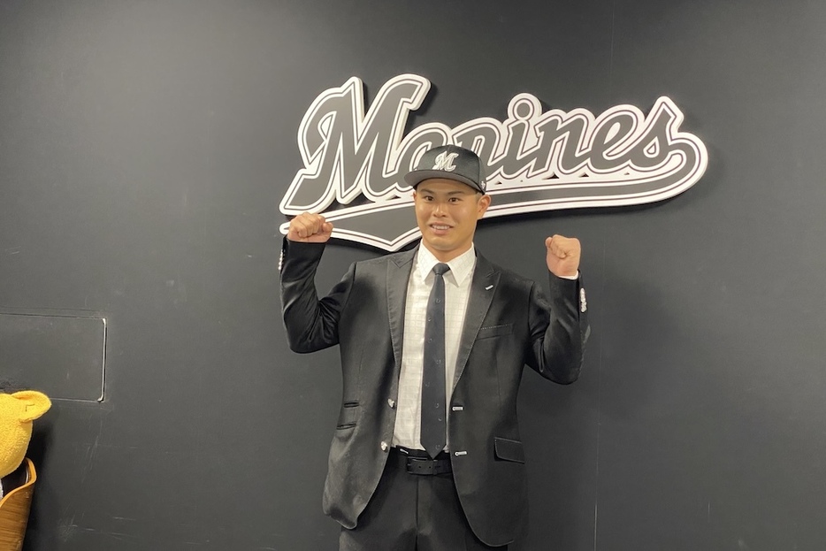 gnomotoke's tweet photo. ロッテ、山崎剛を支配下選手契約（ベースボールキング）-Yahoo!ニュース https://t.co/so4ppfw659

ロッテは5日、山崎剛内野手を支配下選手契約を結んだと発表した。 https://t.co/lk7zIDA75T