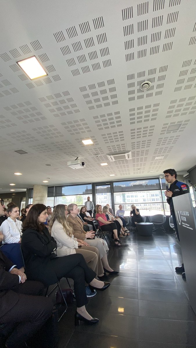 TC_VilniusBE's tweet photo. Türkiye’nin ikinci astronotu Tuva Cihangir Atasever, Litvanya ziyareti kapsamında Vilnius Gediminas Teknik Üniversitesinde (VGTU) ve Büyükelçiliğimizde düzenlenen etkinliklerde akademisyenler, kurum temsilcileri, iş insanları ve öğrencilerle bir araya geldi.

Türkiye’nin uzay alanındaki çalışmaları ve deneyimlerini paylaşan Sayın Atasever’e değerli katkıları için teşekkür ederiz.
@AstroTuva 
@tuajans 
@TCSanayi