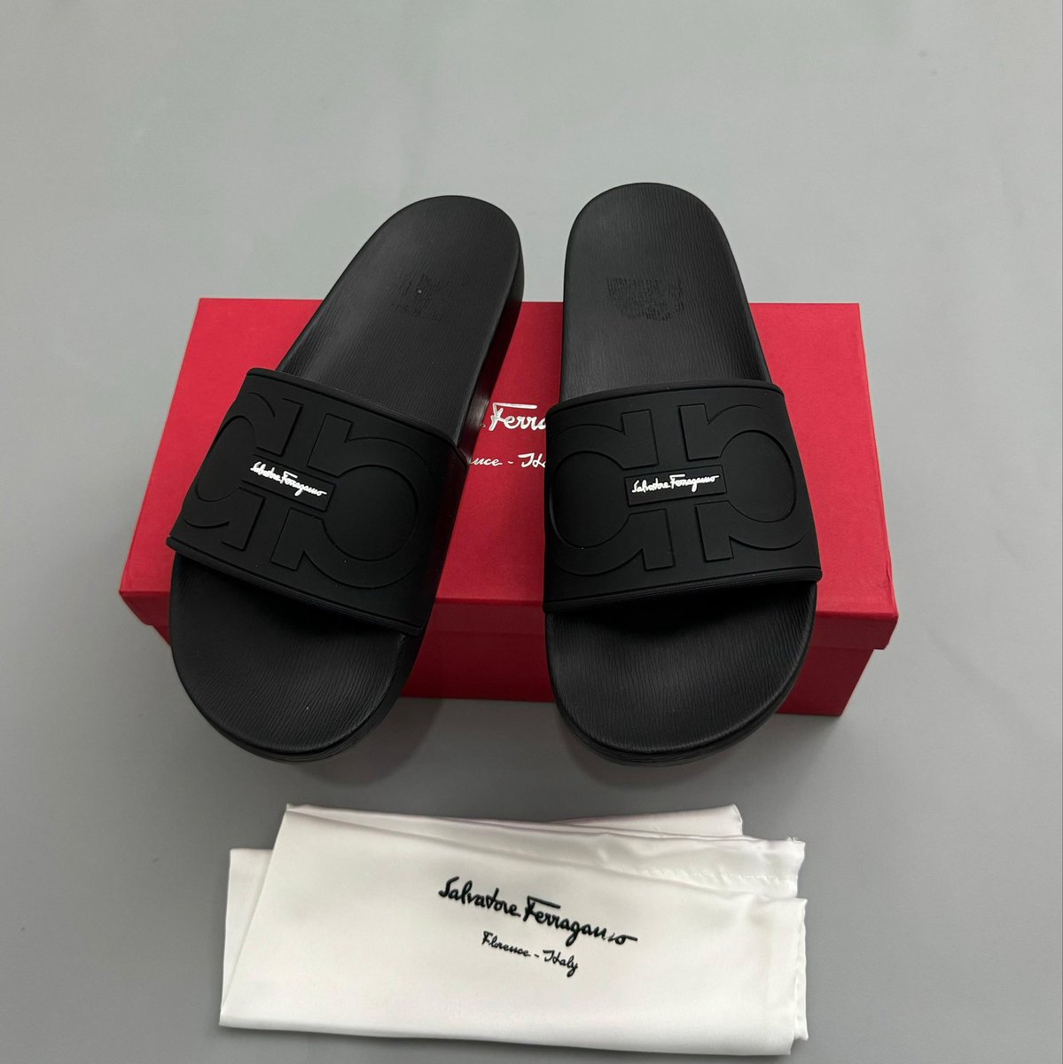 footcandyng02's tweet photo. Available In Sizes:40-46✅
35,000
What Size Do You Want⁉️
WhatsApp: https://t.co/Y3iVs366Ki https://t.co/mYY3wT3ySb
