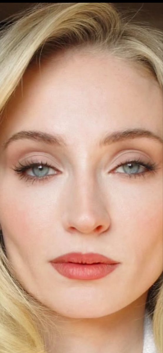 ILuvGalG's tweet photo. The look of disdain, resentment and or hatred! All equally hot!!! 🔥🔥🔥

Jennifer Lawrence
Taylor Swift
Sophie Turner https://t.co/ExIOCG369l
