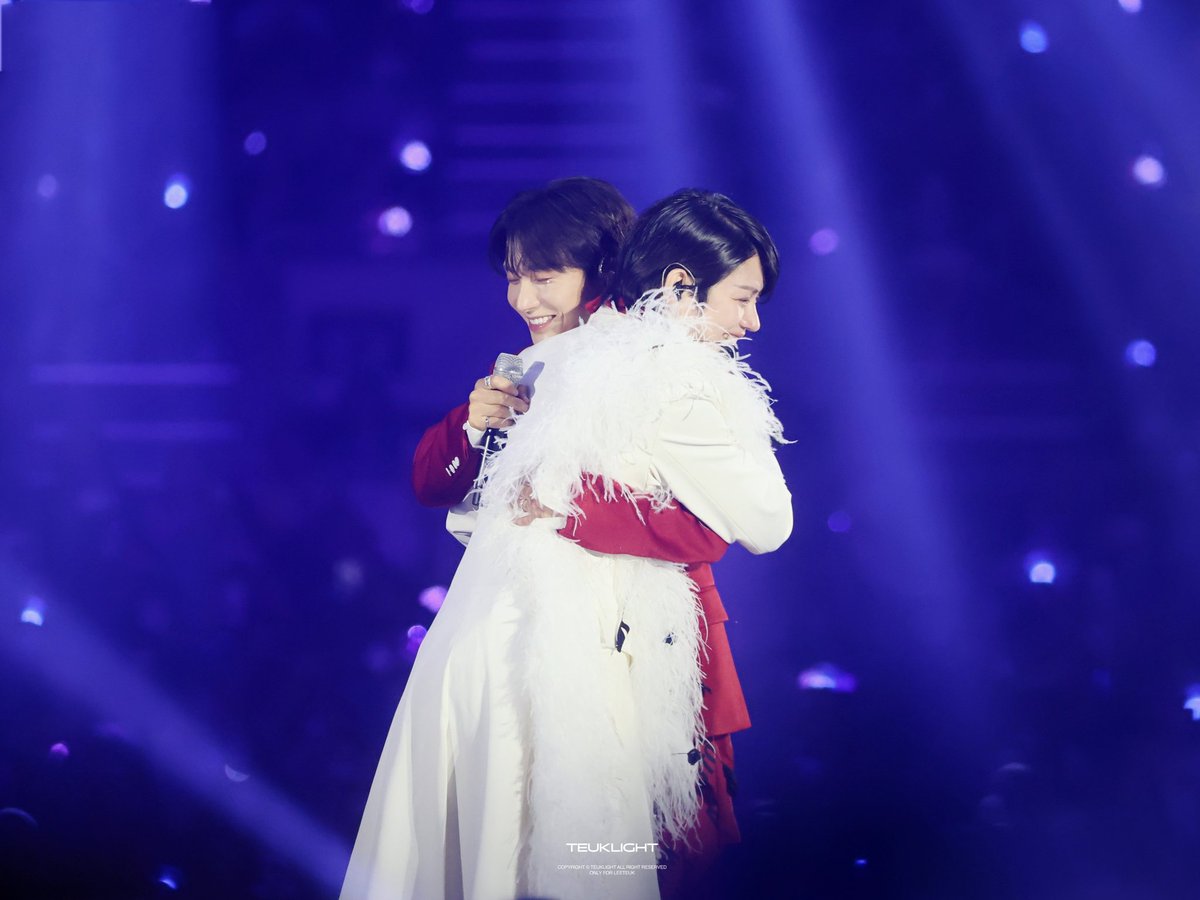 teuklight's tweet photo. [HQ] 260403-05 SJ-CORE IN SEOUL SUPER JUNIOR-83z

𝑻𝒘𝒆𝒏𝒕𝒚 𝒚𝒆𝒂𝒓𝒔 𝒍𝒂𝒕𝒆𝒓,
𝒕𝒉𝒆𝒚 𝒂𝒓𝒆 𝒔𝒕𝒊𝒍𝒍 𝒑𝒂𝒓𝒕 𝒐𝒇 𝒕𝒉𝒆 𝒔𝒂𝒎𝒆 𝒔𝒕𝒐𝒓𝒚…✨️

@special1004
@SJofficial

#이특 #희철 #leeteuk #heechul #イトゥク #ヒチョル #利特 #希澈 #슈퍼주니어 #superjunior #83z https://t.co/lnCPLYNRT0