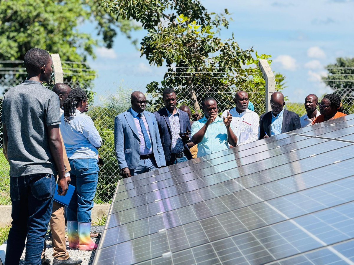 min_waterUg's tweet photo. #MWEworks: @min_waterUg conducted a final inspection and handed over Pailekol Solar-Powered Irrigation Scheme in Getom Sub-county, Katakwi District to boost agricultural production, improve food security, and increase household incomes among local farmers.

@UgandaMediaCent https://t.co/verqCdVCXT