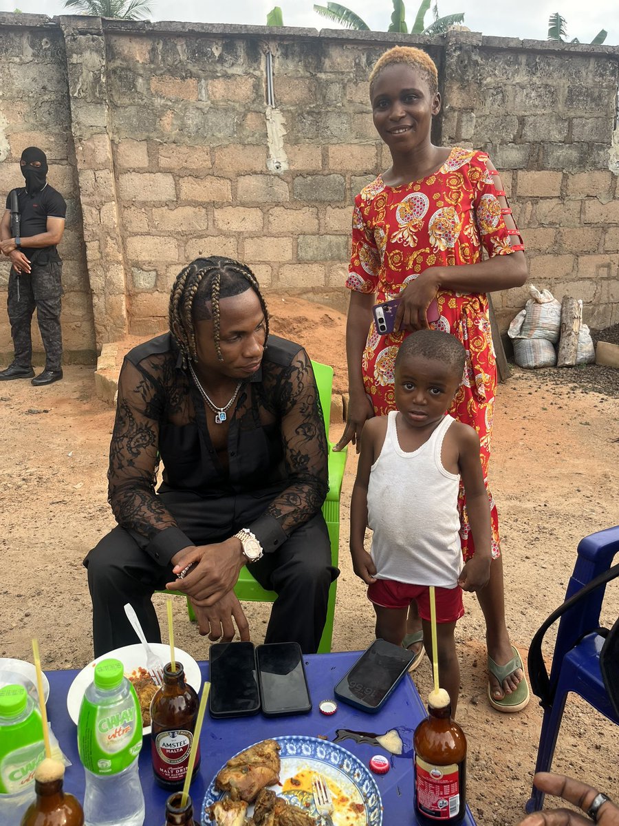 Scripture231's tweet photo. @IgboHistoFacts A kind soul always looking out for his people 

Credit by me https://t.co/WE1z0IH8lK