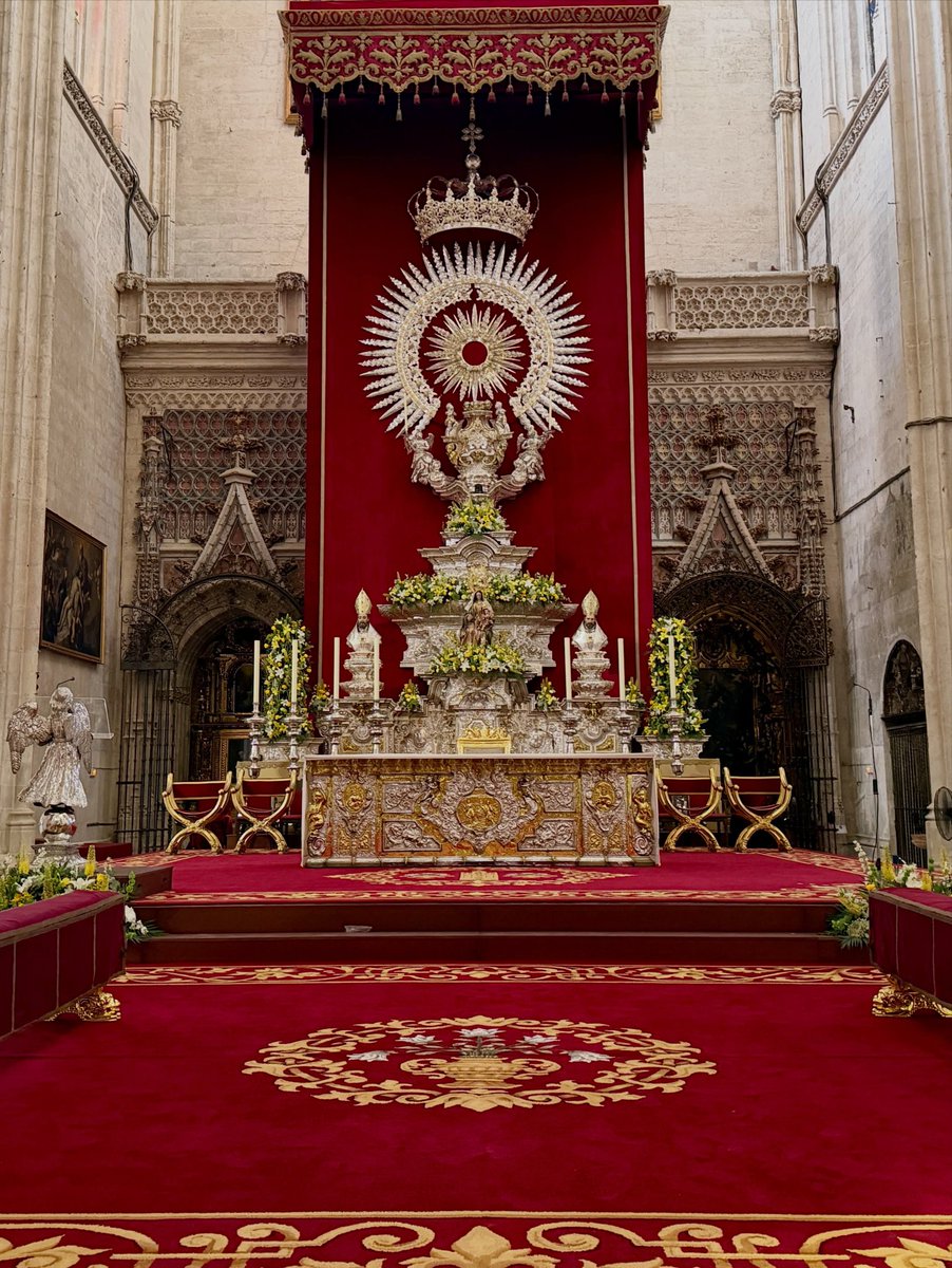 rabasco32's tweet photo. Alucinando con lo hakunera y protestante que está la iglesia en Madrid. No se de qué ha servido tanta contrarreforma y tanta camisa rota contra del lutenarismo de los católicos si al final son una iglesia más de Texas.
Que vaya el papa a Toledo, a Hinojos, a Sevilla o a Lagartera https://t.co/dZaqgYG2sU