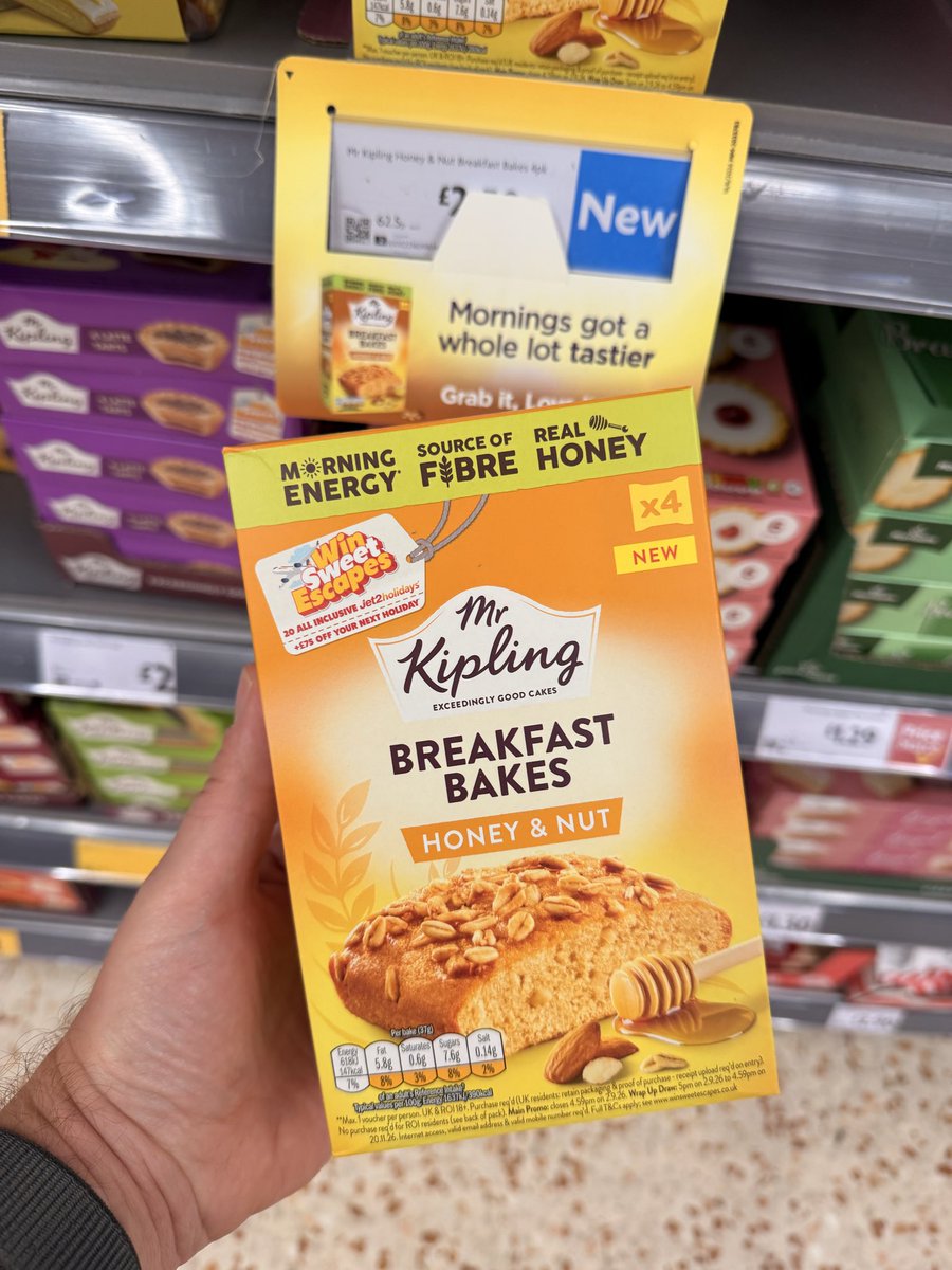 All_Things_New_'s tweet photo. Mr Kipling Honey & Nut Breakfast Bakes! 🍯 At Morrisons #mrkipling #honeynut #breakfast #wellthisisnew https://t.co/octx7dN19j