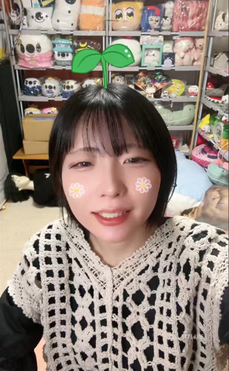 miryumo1's tweet photo. ＃うみ🏖🐠🐌🌱ｽｩｺﾞｫｲ
１７ＬＩＶＥの超人気ライバー
誰でも歓迎おふざけ枠🤗 だけど配信への思いは一生懸命真面目です❤️‍🔥 通常20:30から配信してます😆
お部屋の片付けが終わり、髪も切りましたが・・・女の子です！
https://t.co/UxDIrYV7F6 https://t.co/H0sMHtrr8e